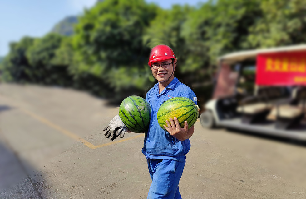 夏日送清涼，溫情暖人心！桂林鴻程工會(huì)開展“夏日送清涼”慰問活動(dòng)